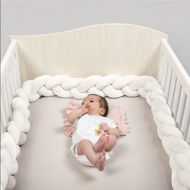 Tour de lit tressé pour bébé - BabyBEDSECURE™