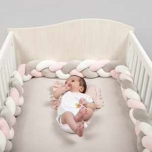 Tour de lit tressé pour bébé - BabyBEDSECURE™